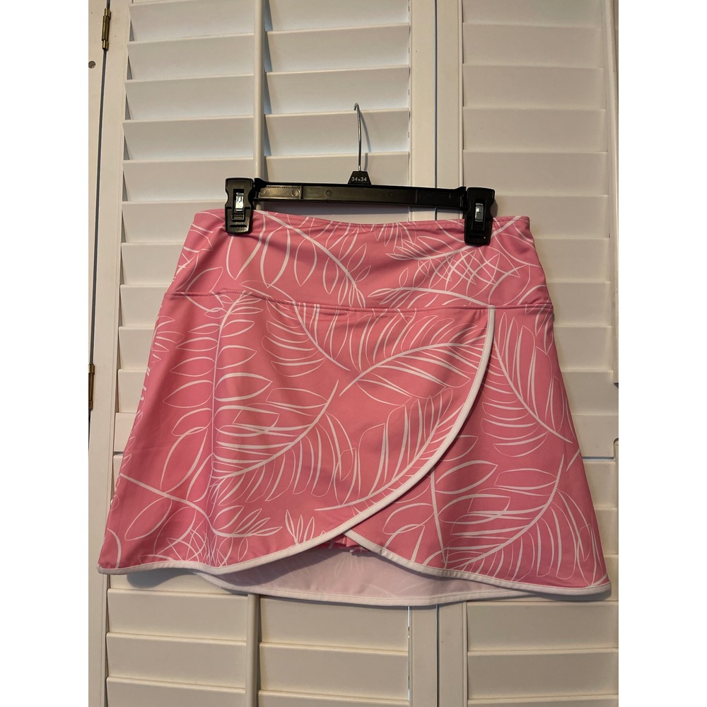 AnaClare Active NWOTskort pink with white design and trim size M